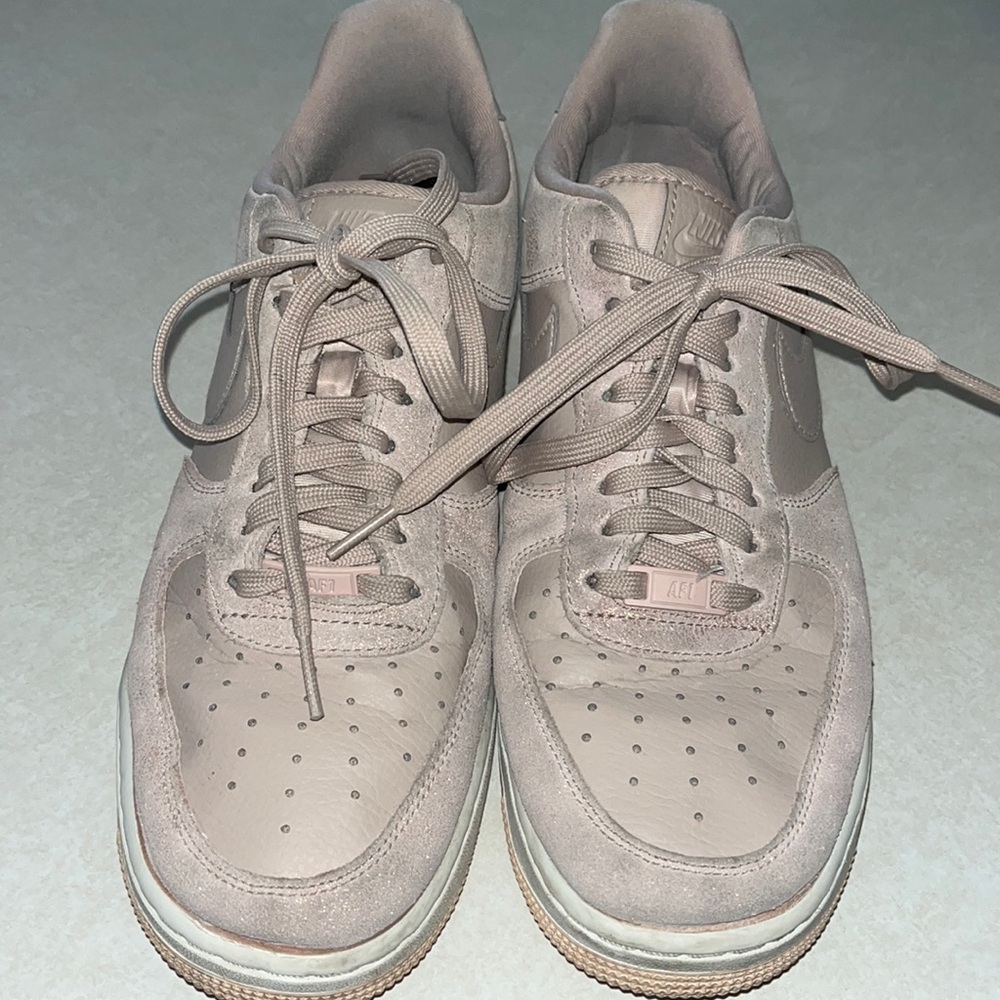 Nike Air Force 1